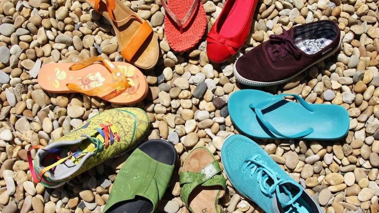 Decorative image: a batch of colorful shoes